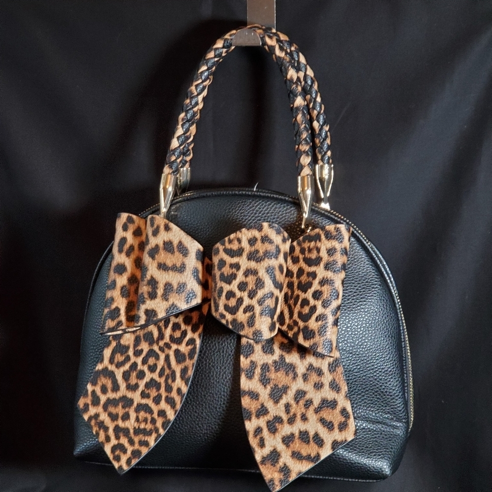 Crossi Bow Bag